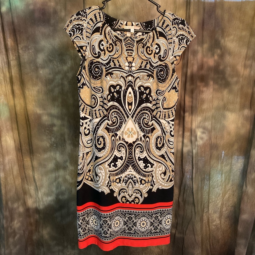 Black, white, & tan patterned dress w/ red stripes